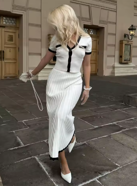 Italia Couture Contrast Piping Knitted Two Piece Skirt and Cropped Cardigan Top - İtalia Couture