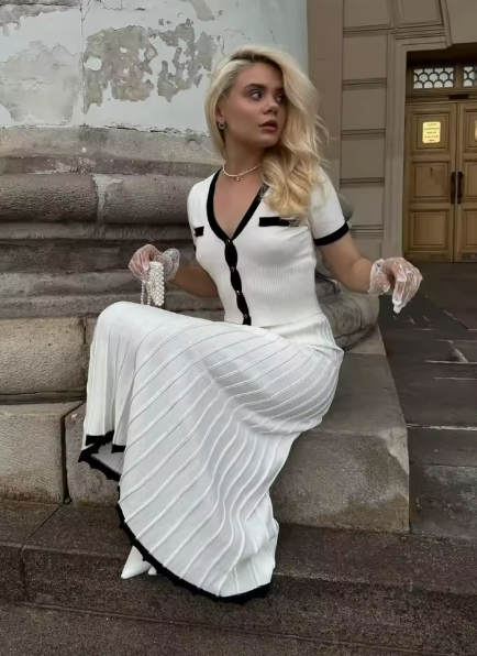 Italia Couture Contrast Piping Knitted Two Piece Skirt and Cropped Cardigan Top - İtalia Couture