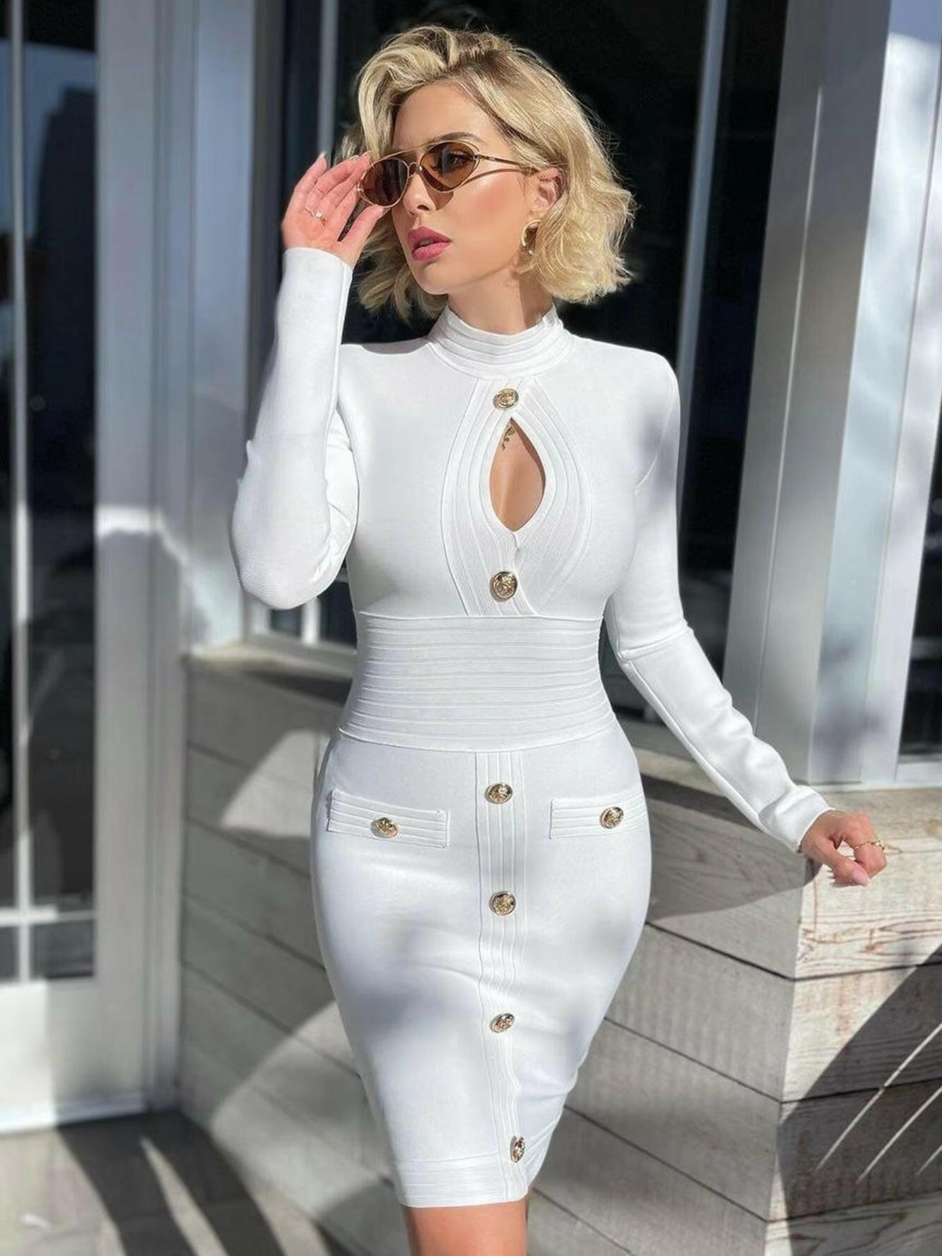 V-Neck Bandage Bodycon Dress - Sexy Long Sleeve Buttoned 