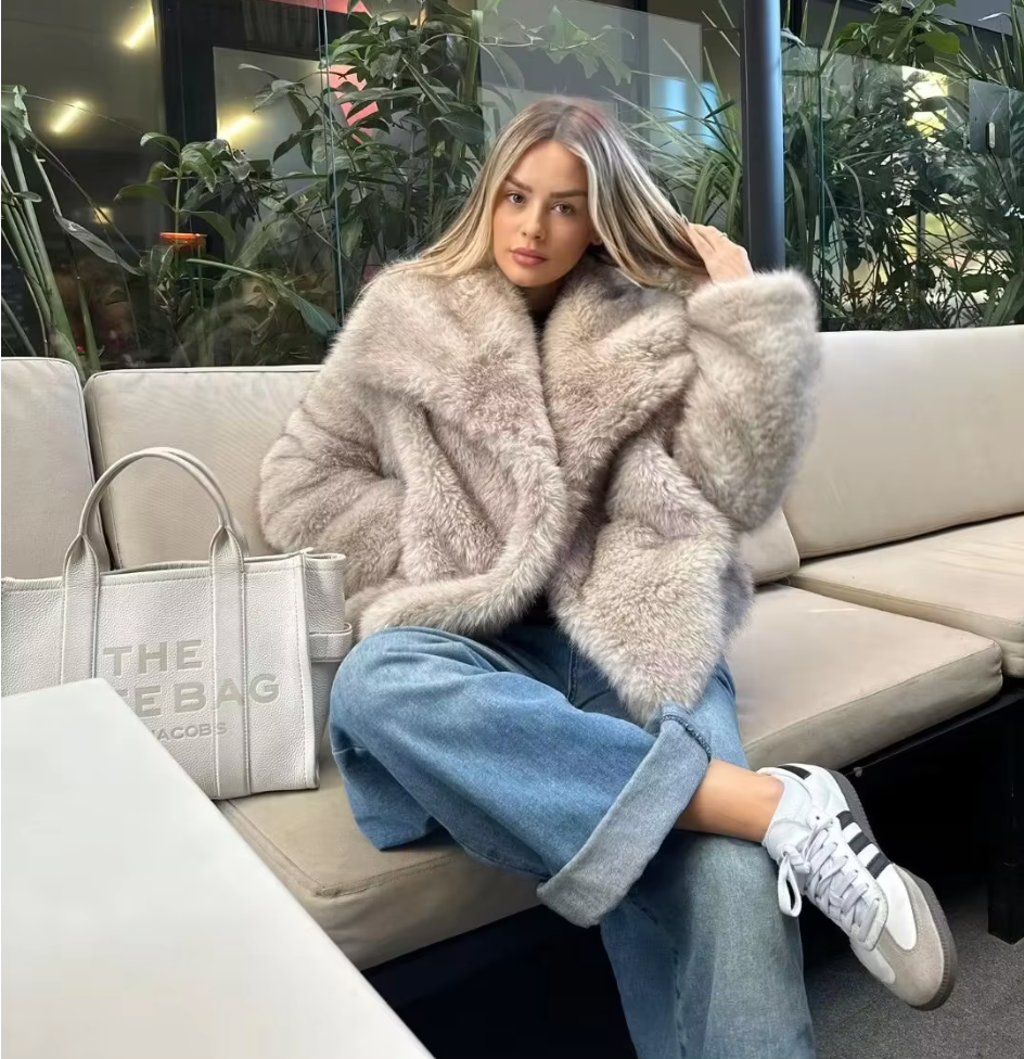 Women Modelling the Faux Fur Oversized Jacket Coat as Seen On influencers Collar coat